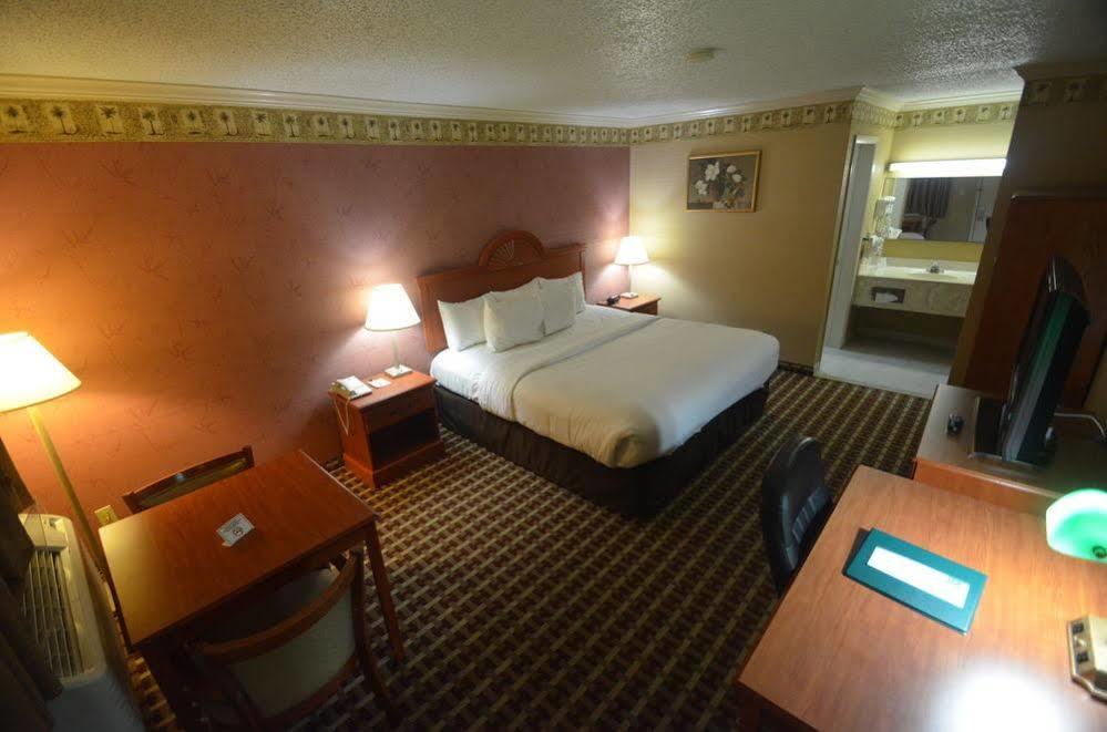 Comfort Inn & Suites Quakertown Extérieur photo