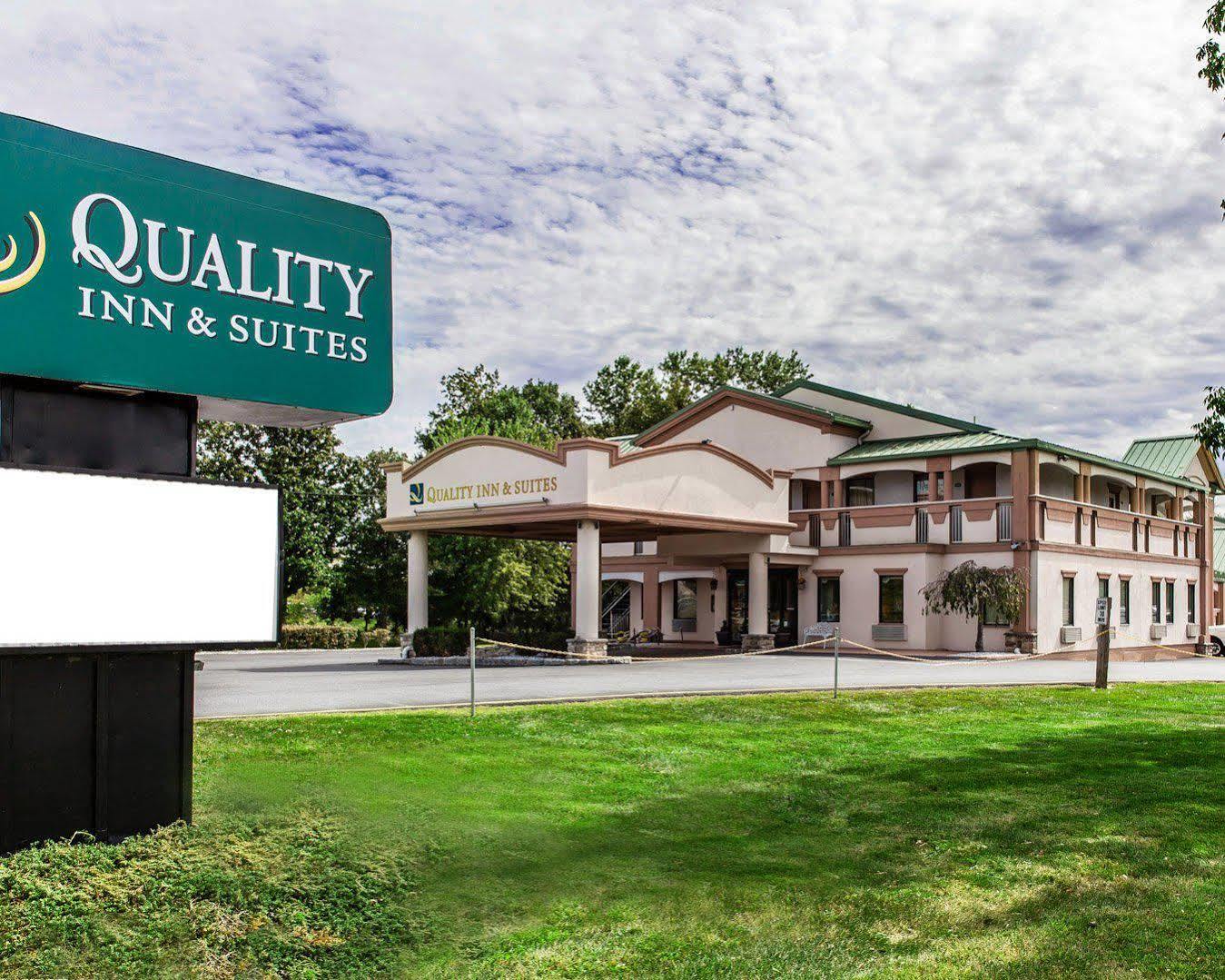 Comfort Inn & Suites Quakertown Extérieur photo