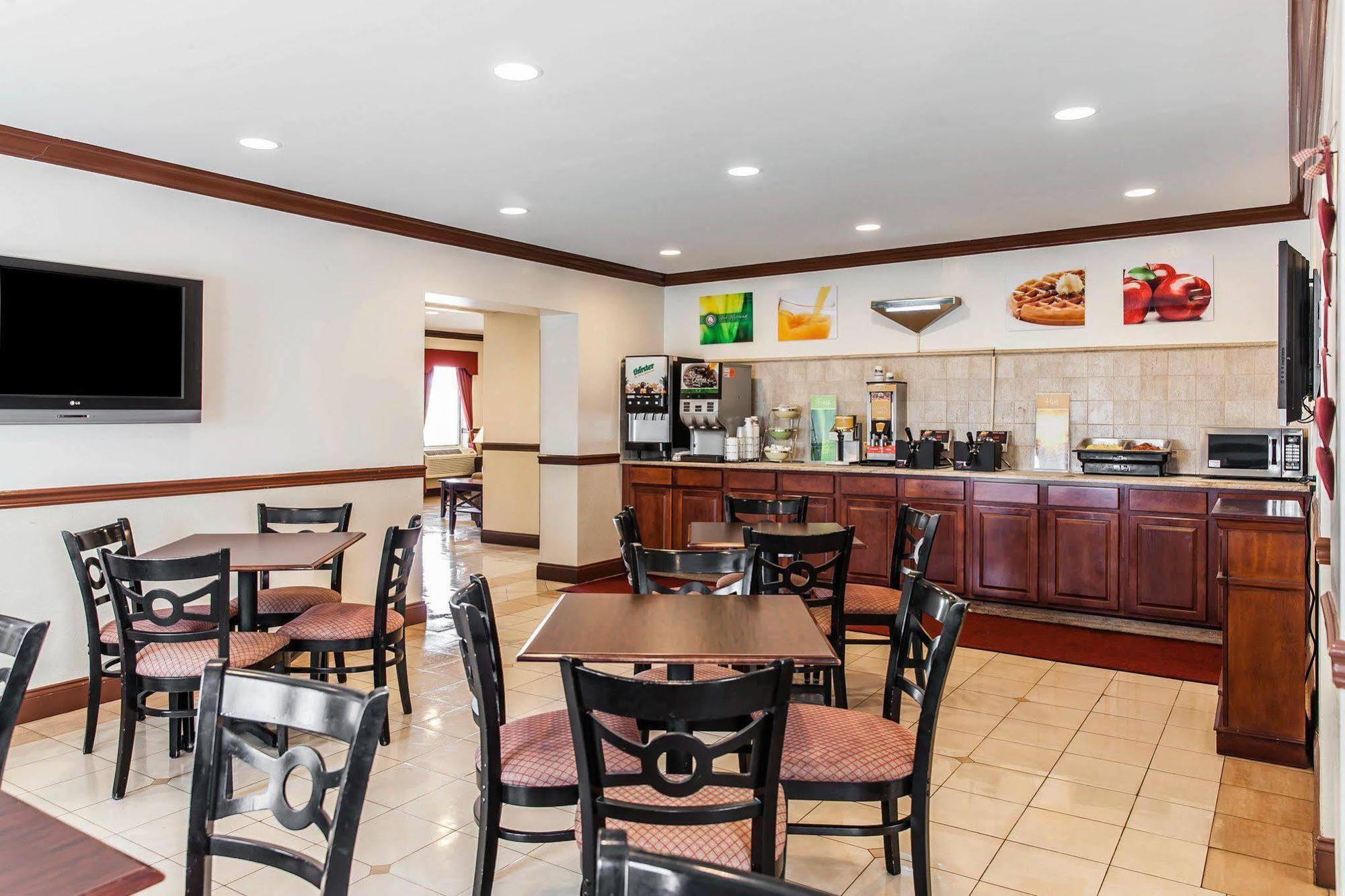 Comfort Inn & Suites Quakertown Extérieur photo